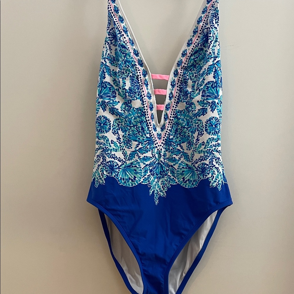 LILLY PULITZER One piece Suit Swimwear 8 EUC - Picture 2 of 8